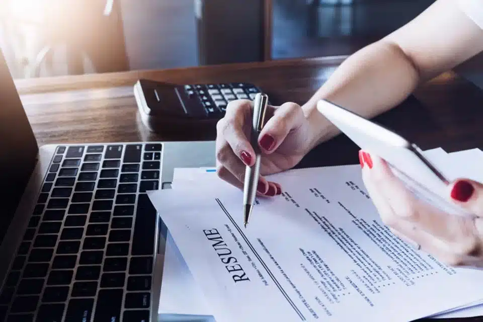 Build A Strong Resume