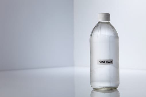 Get Rid Of Unwanted Weeds With White Vinegar And Water